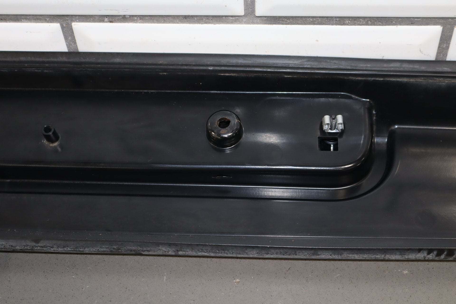 2003-2009 Hummer H2 SUV- Tailgate Upper Spoiler 15114966