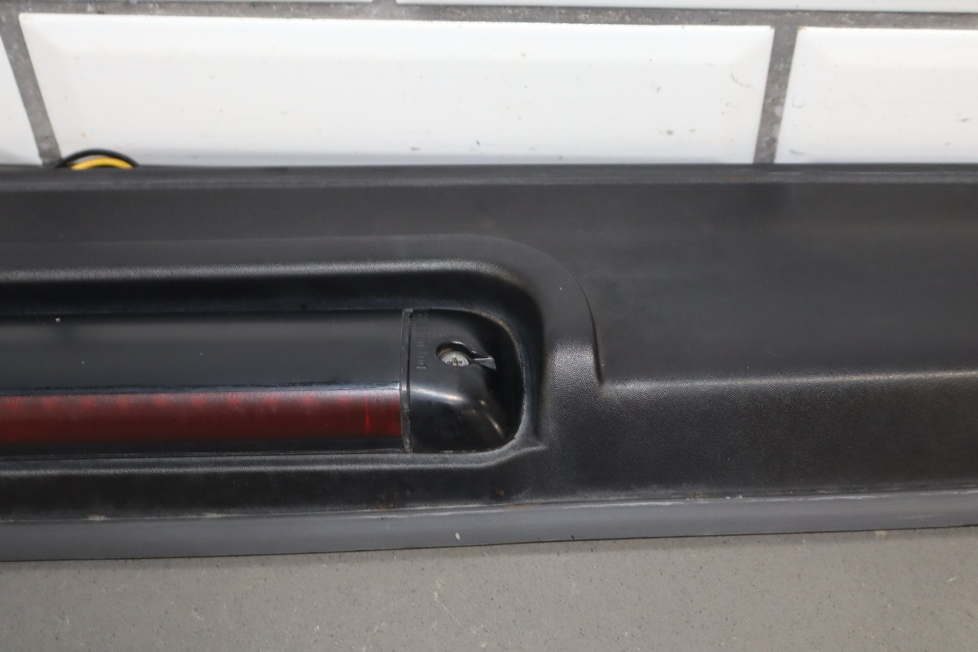 2003-2009 Hummer H2 SUV- Tailgate Upper Spoiler 15114966