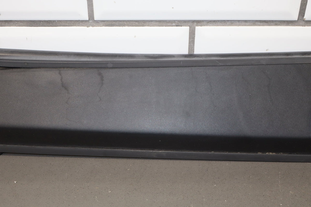2003-2009 Hummer H2 SUV- Tailgate Upper Spoiler 15114966