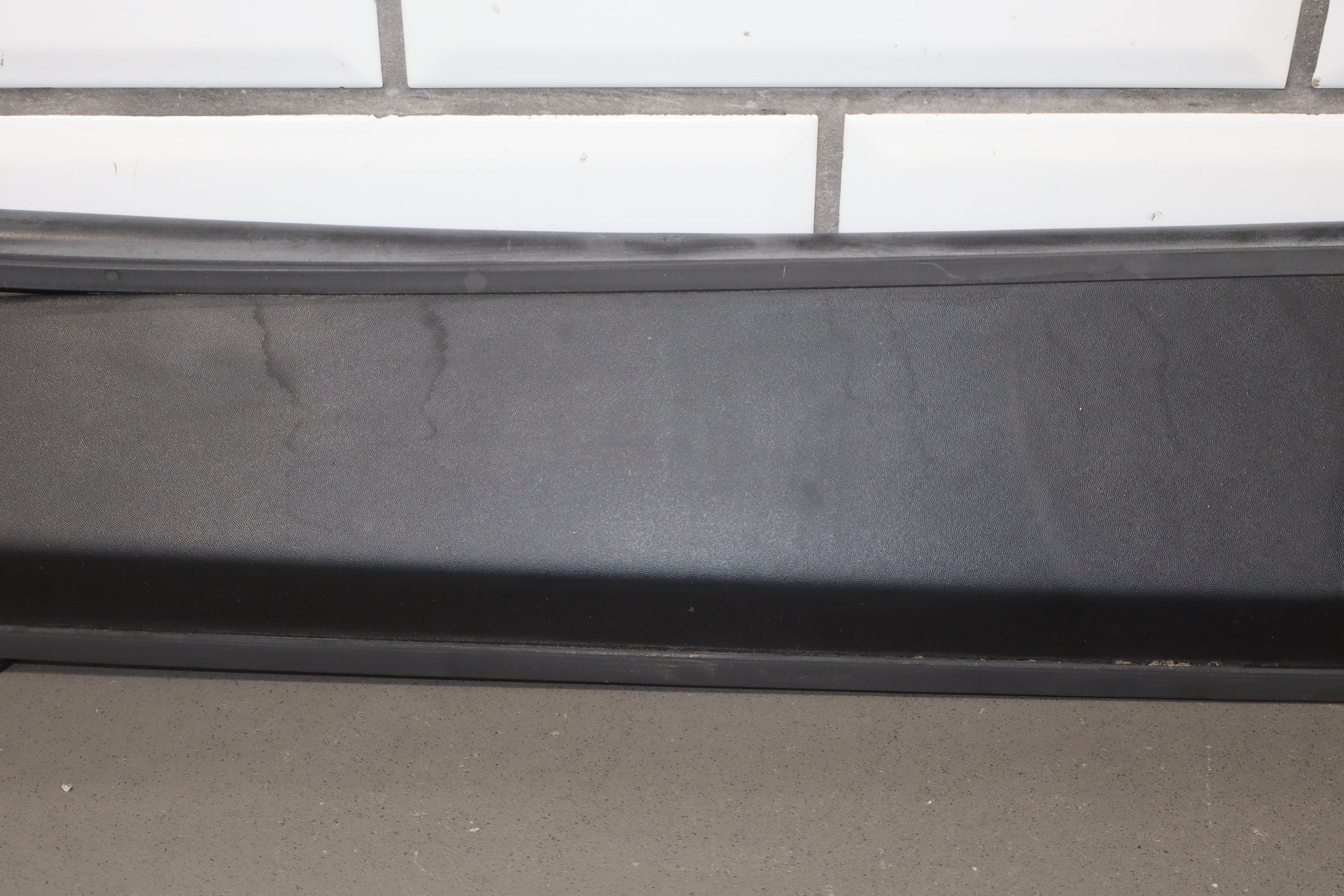2003-2009 Hummer H2 SUV- Tailgate Upper Spoiler 15114966