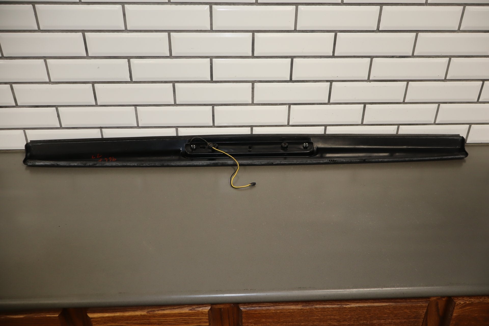 2003-2009 Hummer H2 SUV- Tailgate Upper Spoiler 15114966