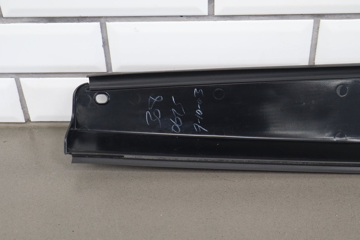 2003-2009 Hummer H2 SUV - Tailgate Upper Spoiler 15114966