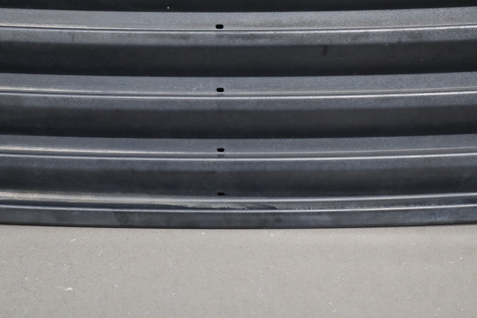 2003-2009 Hummer H2 Upper Hood Grille- No Handles