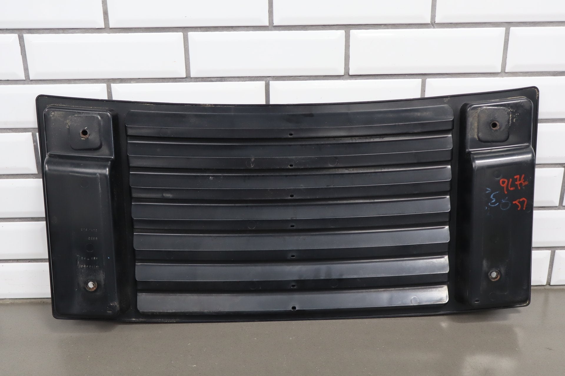 2003-2009 Hummer H2 Upper Hood Grille- No Handles