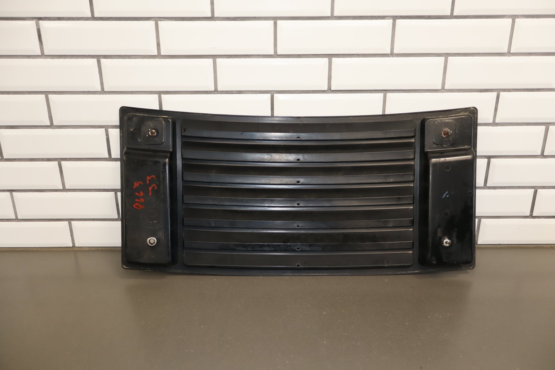 2003-2009 Hummer H2 Upper Hood Grille- No Handles
