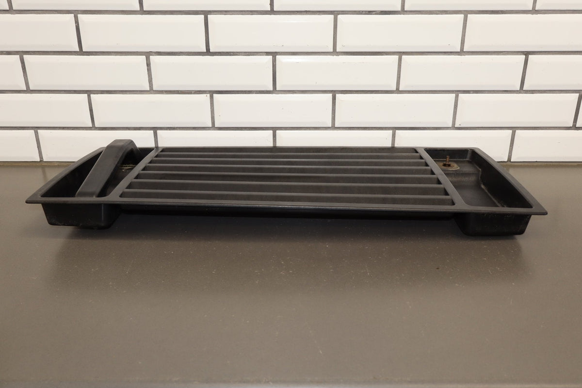 2003-2009 Hummer H2 Upper Hood Grille- No Handles