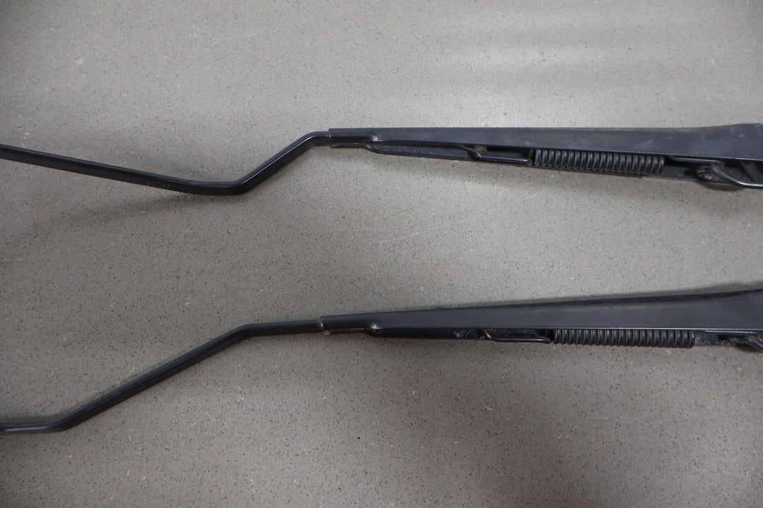 2003 - 2009 Hummer H2 - Wiper Arm Pair