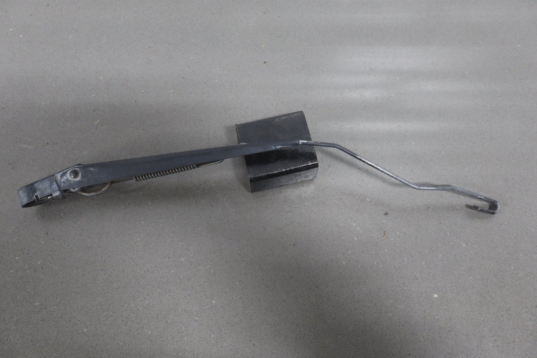 2003 - 2009 Hummer H2 - Wiper Arm Pair