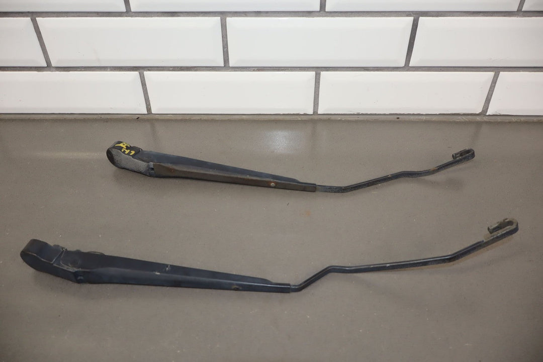 2003 - 2009 Hummer H2 - Wiper Arm Pair