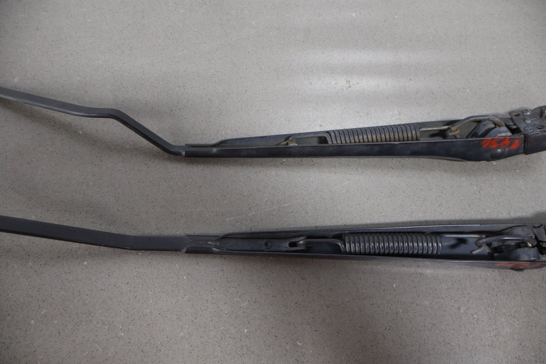 2003 - 2009 Hummer H2 - Wiper Arm Pair