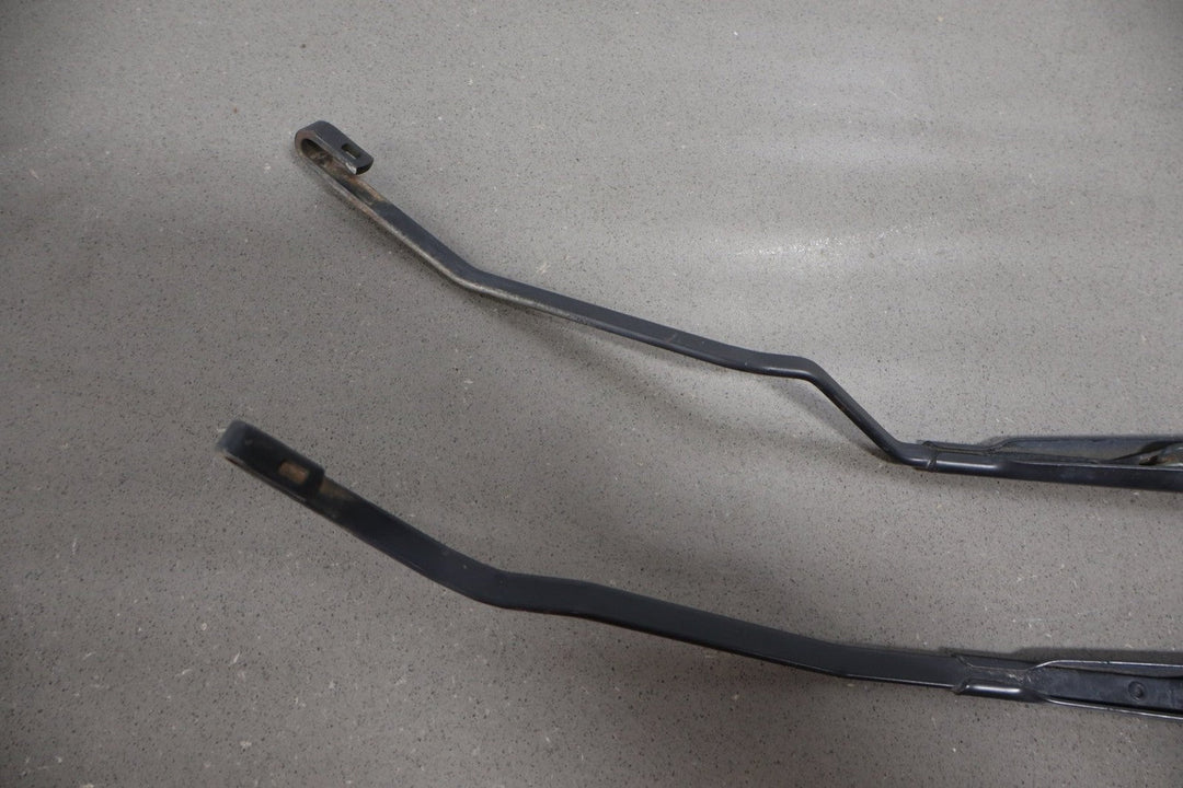 2003 - 2009 Hummer H2 - Wiper Arm Pair
