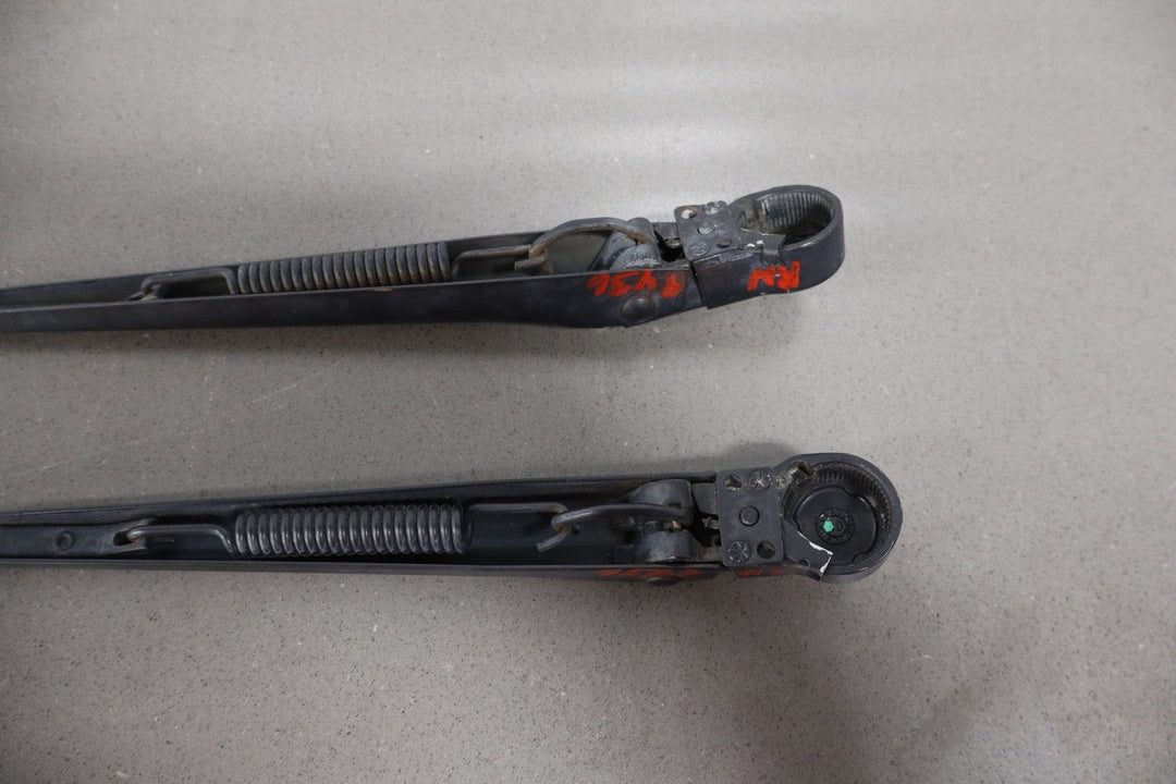 2003 - 2009 Hummer H2 - Wiper Arm Pair