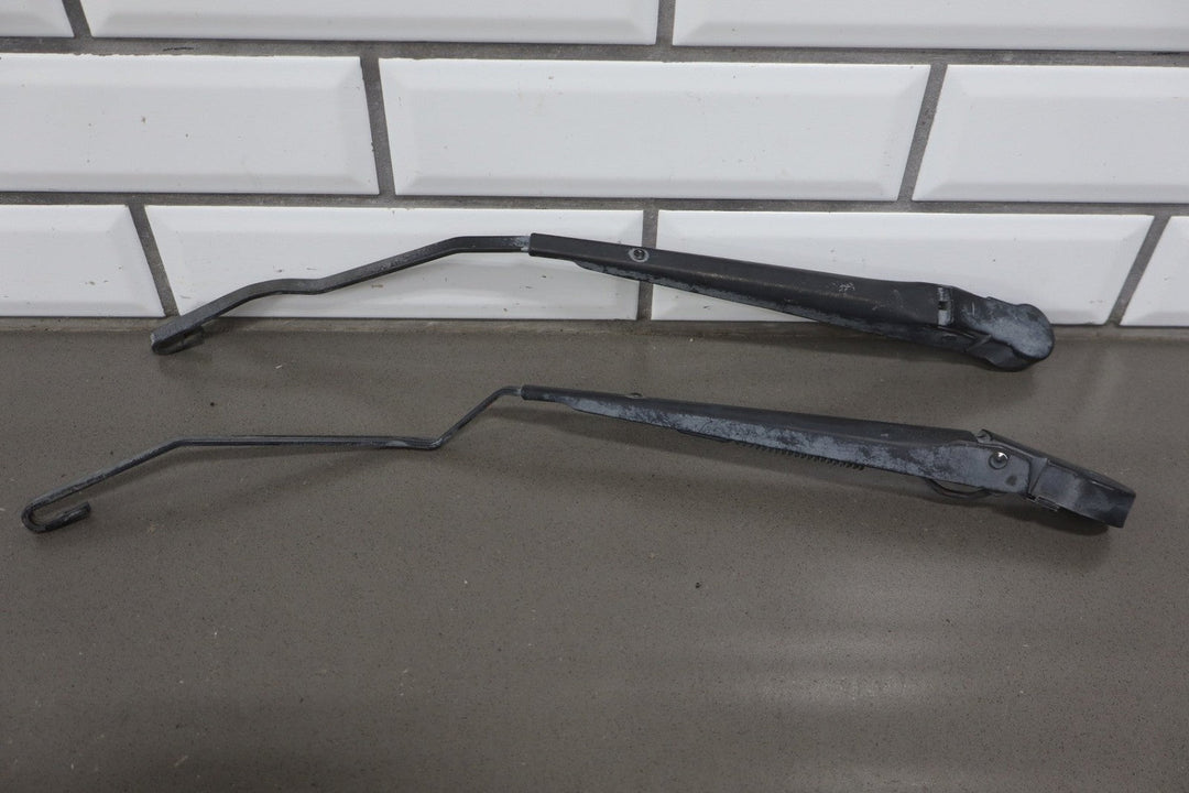 2003 - 2009 Hummer H2 - Wiper Arm Pair