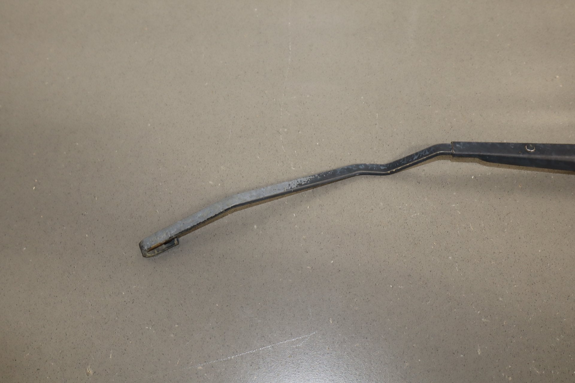 2003-2009 Hummer H2- Wiper Arm Pair