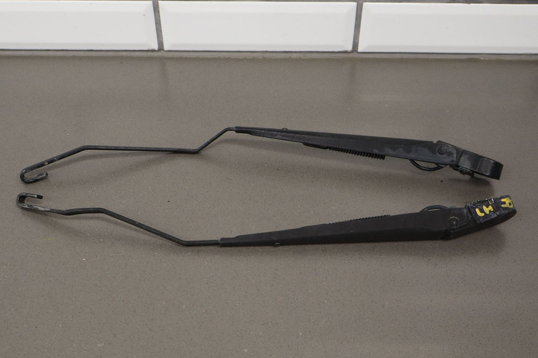 2003 - 2009 Hummer H2 - Wiper Arm Pair
