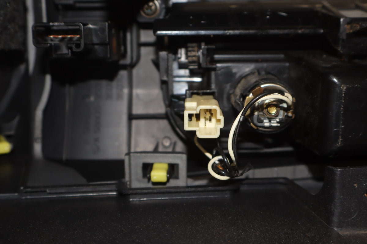 2003-2009 Toyota 4Runner Centre Console Taupe 42