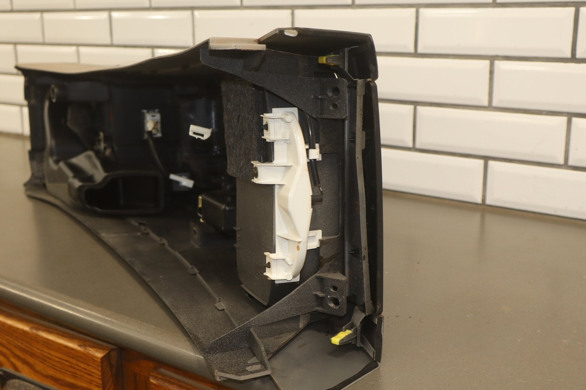 2003-2009 Toyota 4Runner Centre Console Taupe 42