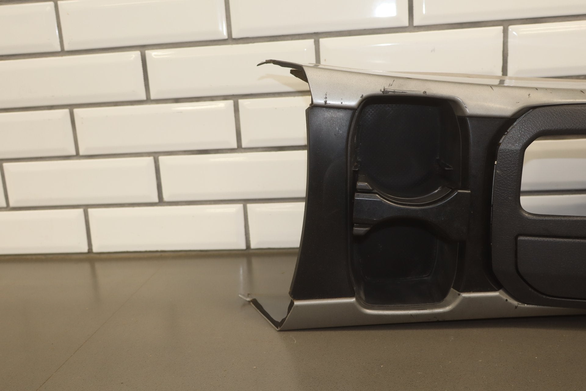 2003-2009 Toyota 4Runner Centre Console Taupe 42