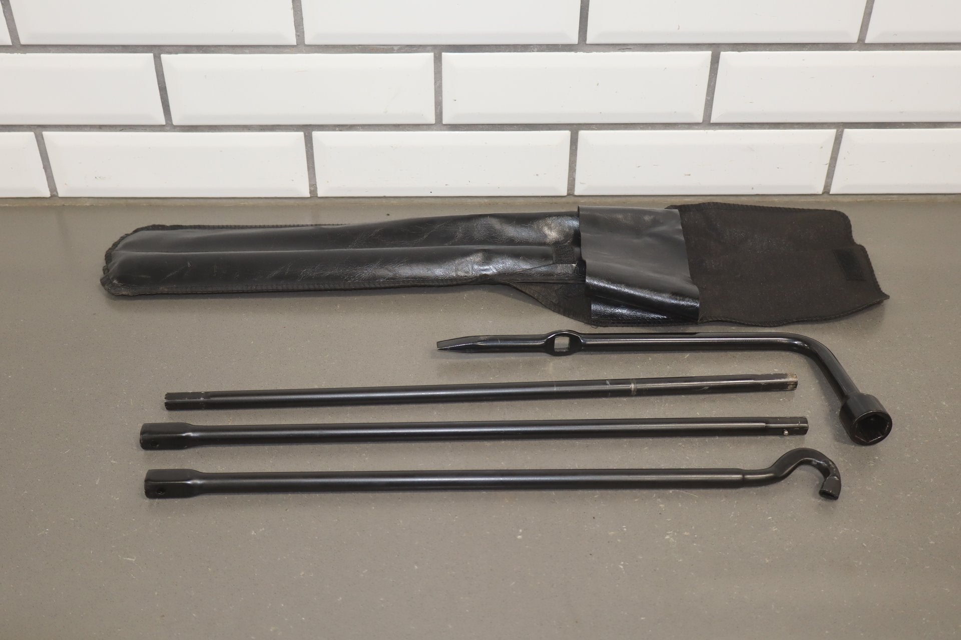 2003-2009 Toyota 4Runner Jack W/ Tools OEM
