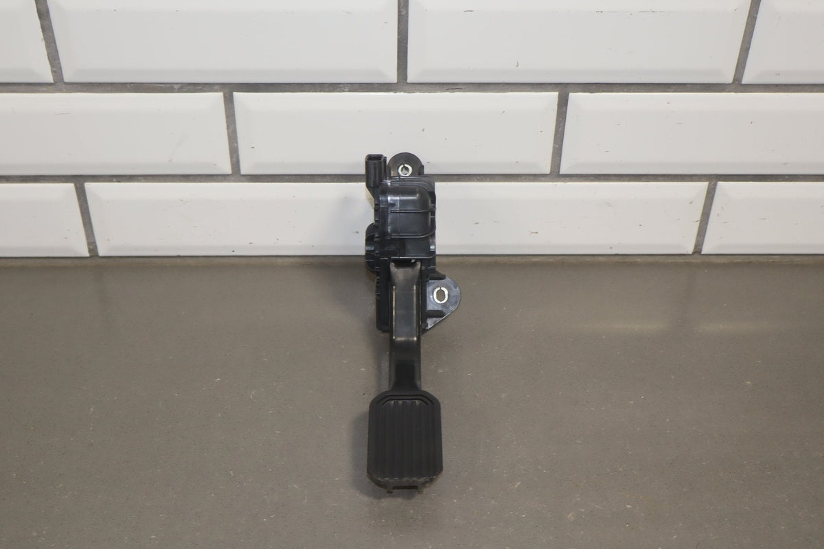 2003-2009 Toyota 4Runner N210- Pedals