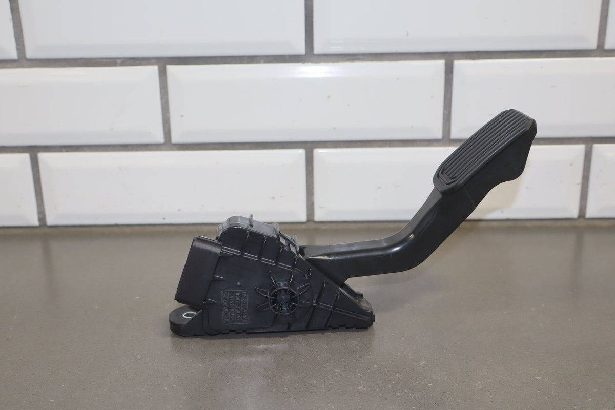 2003-2009 Toyota 4Runner N210- Pedals