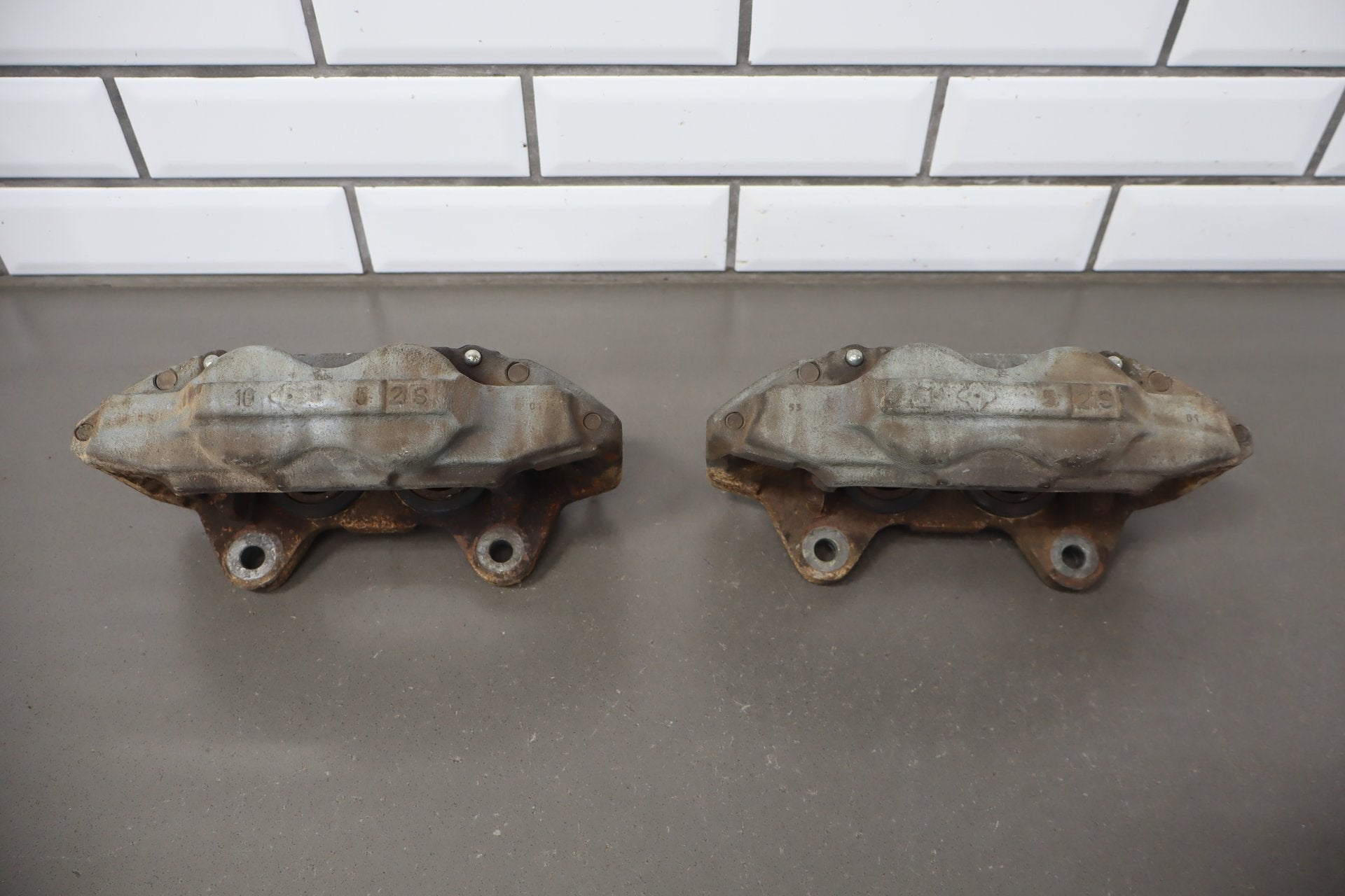 2003-2009 Toyota 4runner Pair- Front Calipers WG Casting