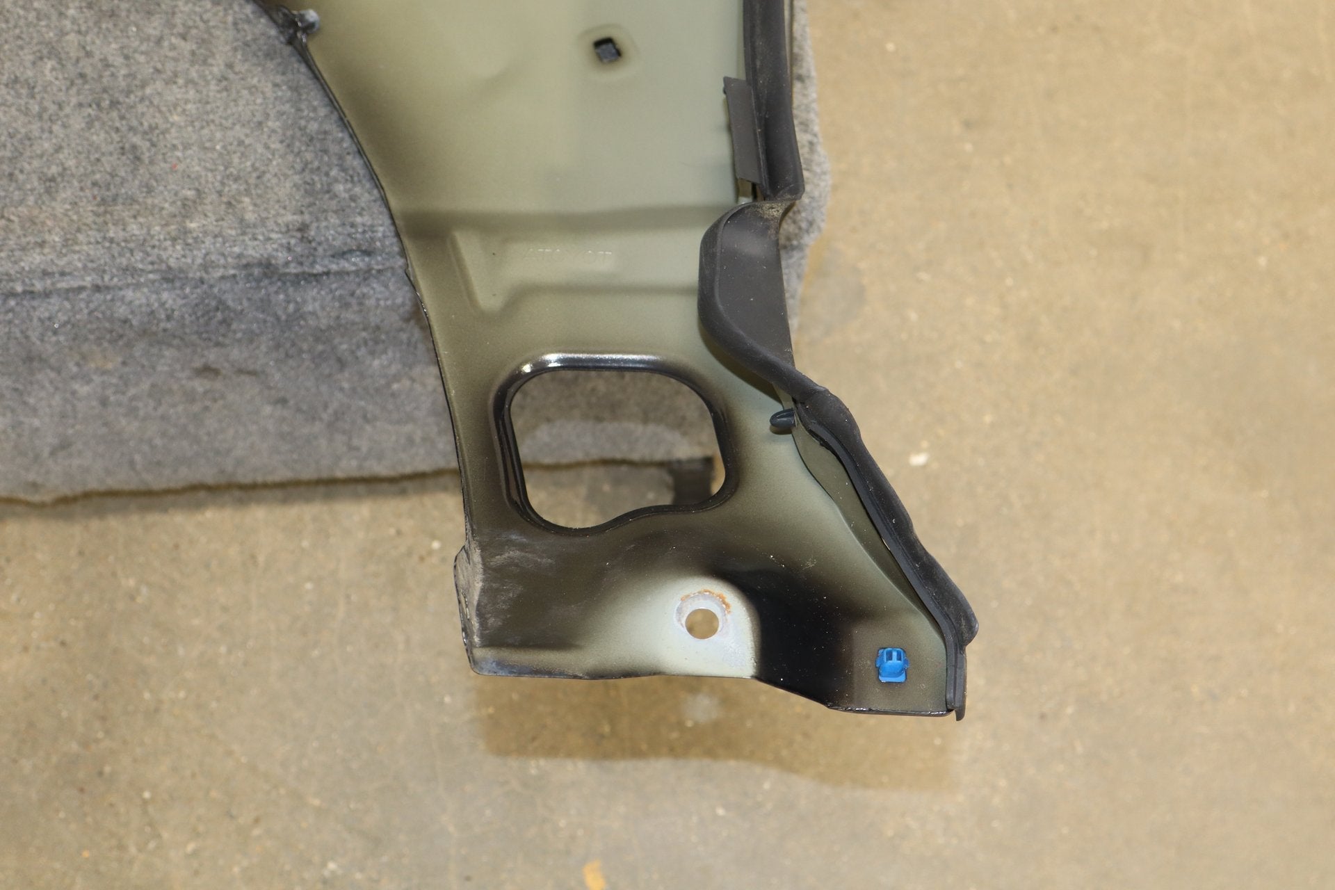 2003-2009 Toyota 4Runner Right Fender SR5 Black 202
