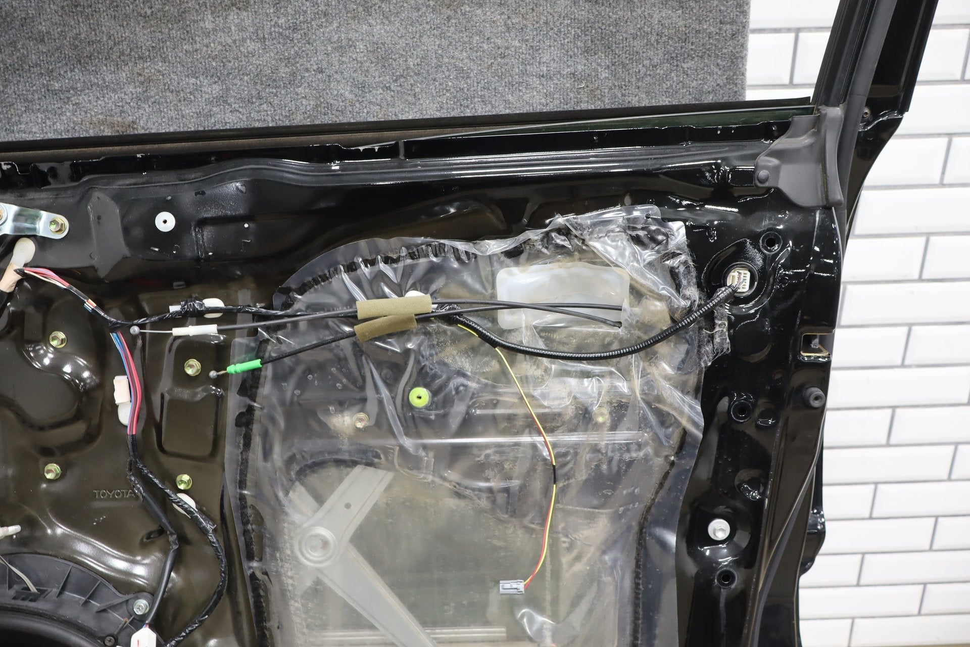 2003-2009 Toyota 4Runner Right Front Door Black 202