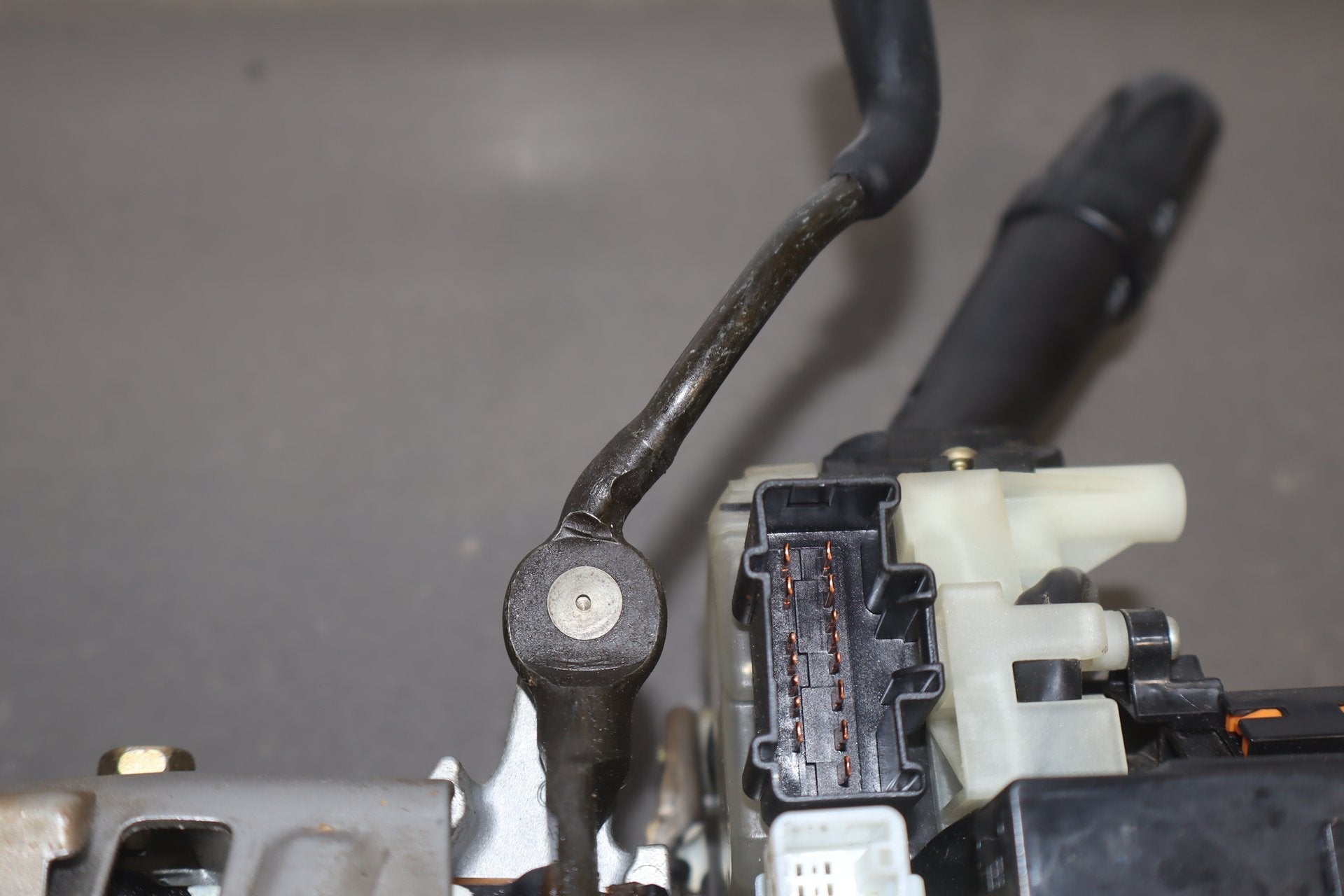 2003-2009 Toyota 4Runner SR5 Steering Column