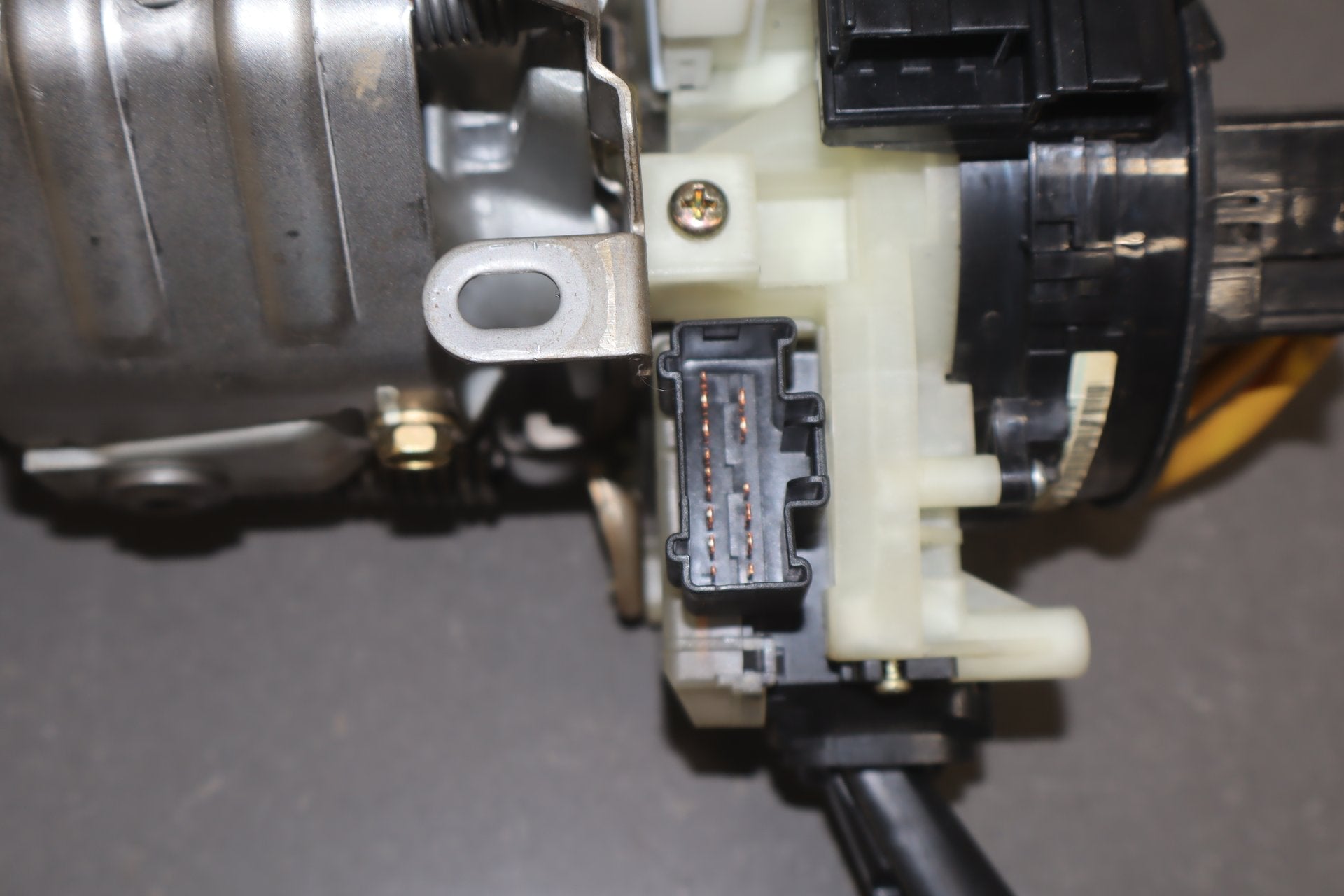 2003-2009 Toyota 4Runner SR5 Steering Column