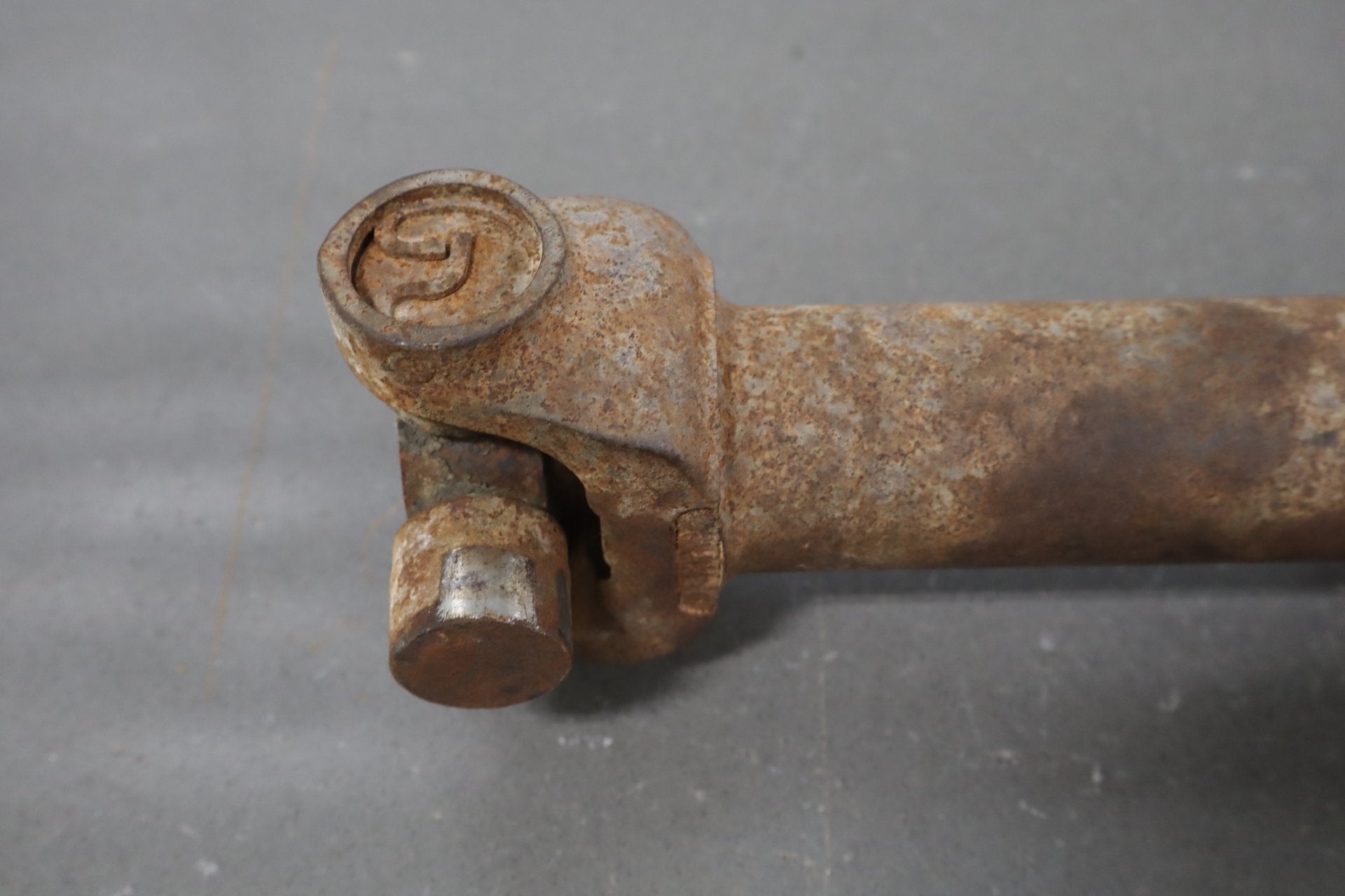 2003-2010 Ford F-250 Super Duty Front Drive Shaft 5C3Z4A376F OEM