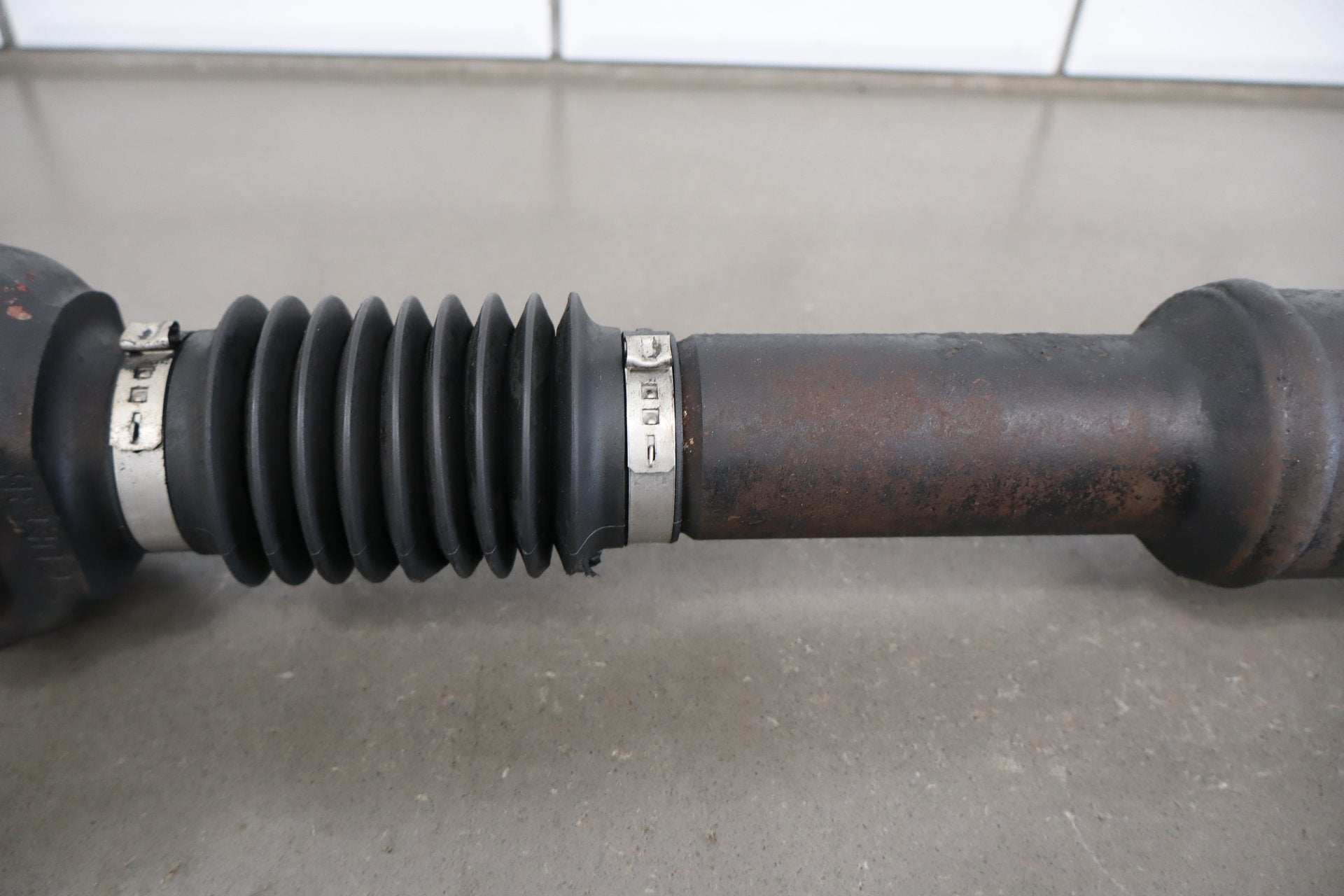 2003-2010 Ford F-250 Super Duty Front Drive Shaft 5C3Z4A376F OEM