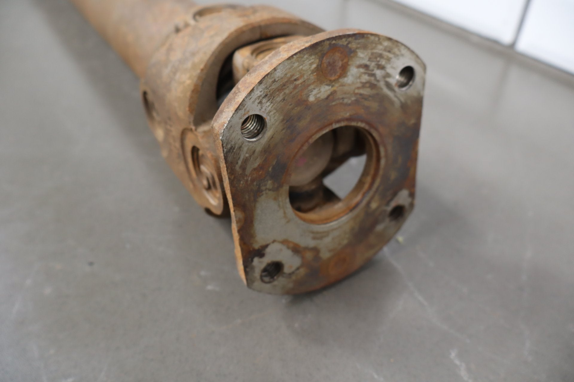 2003-2010 Ford F-350 Super Duty Front Drive Shaft 5C3Z4A376F OEM