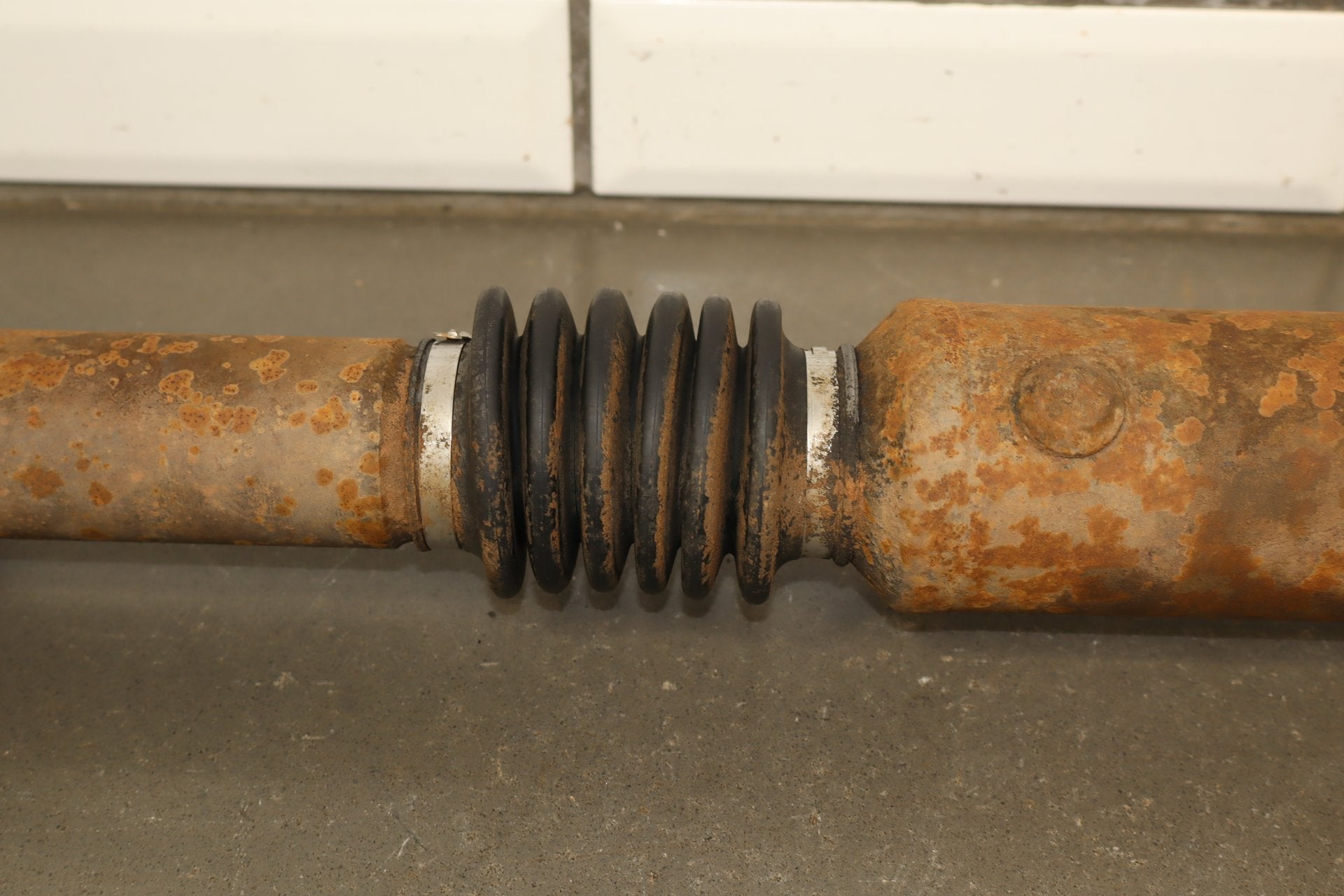 2003-2010 Ford F-350 Super Duty Front Drive Shaft 5C3Z4A376F OEM