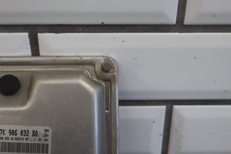 2003-2010 Volkswagen Beetle 2.5LL Gasoline Engine Computer