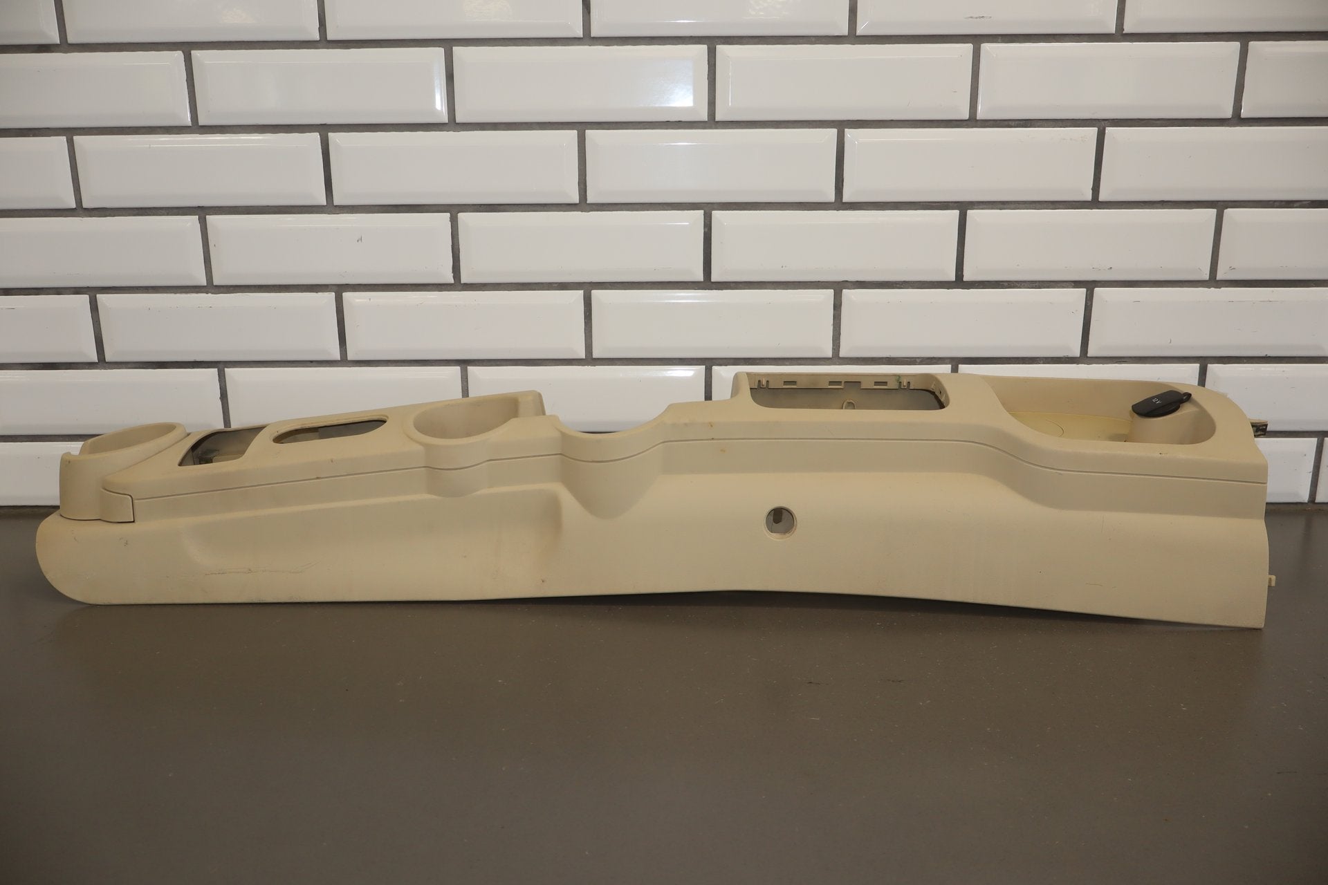 2003-2010 Volkswagen Beetle Centre Console Tan OEM