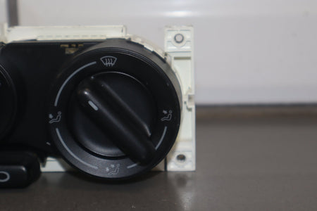 2003-2010 Volkswagen Beetle Climate Control OEM