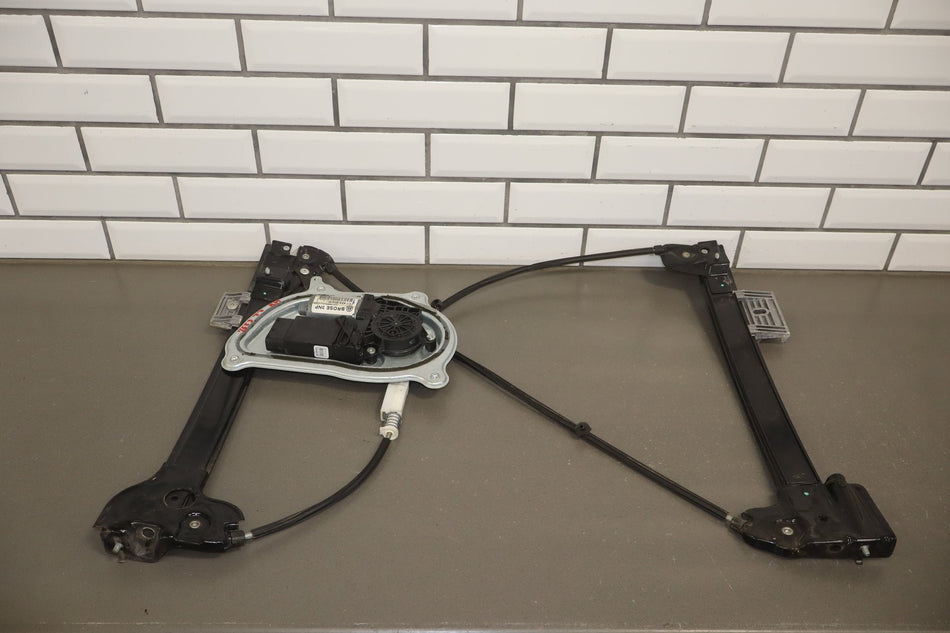 2003-2010 Volkswagen Beetle Convertible Right Front Door Regulator OEM