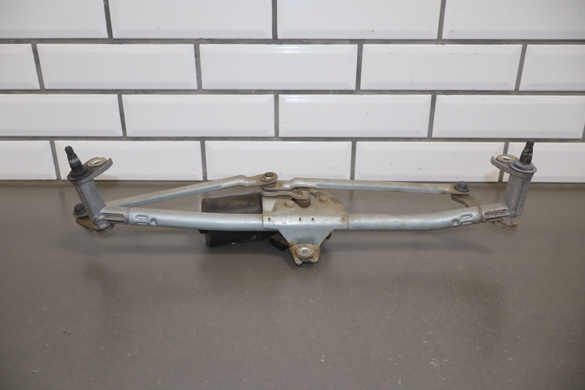 2003-2010 Volkswagen Beetle Front Wiper Motor OEM
