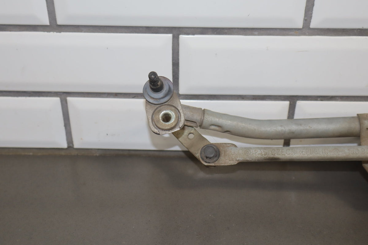 2003-2010 Volkswagen Beetle Front Wiper Motor OEM