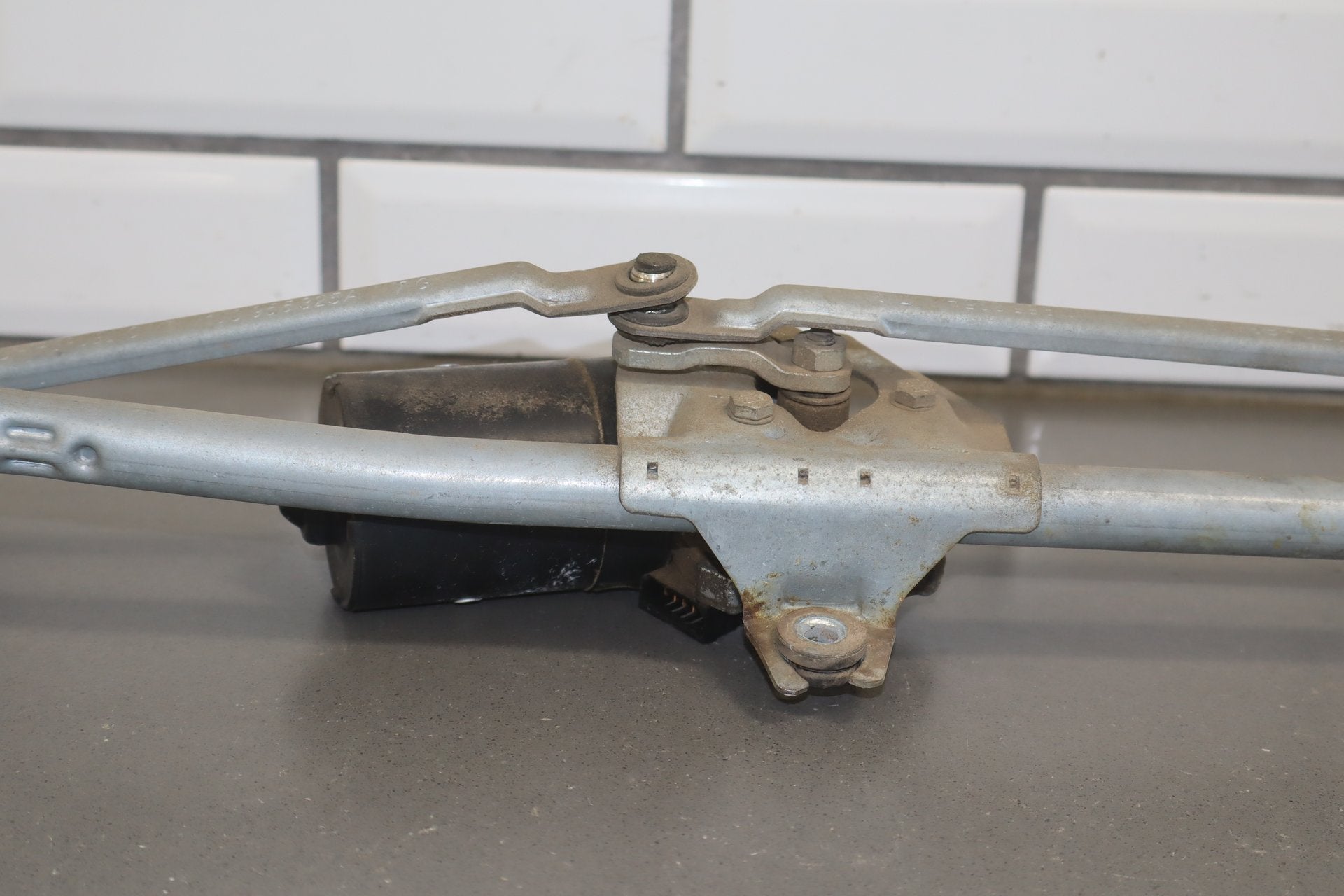 2003-2010 Volkswagen Beetle Front Wiper Motor OEM