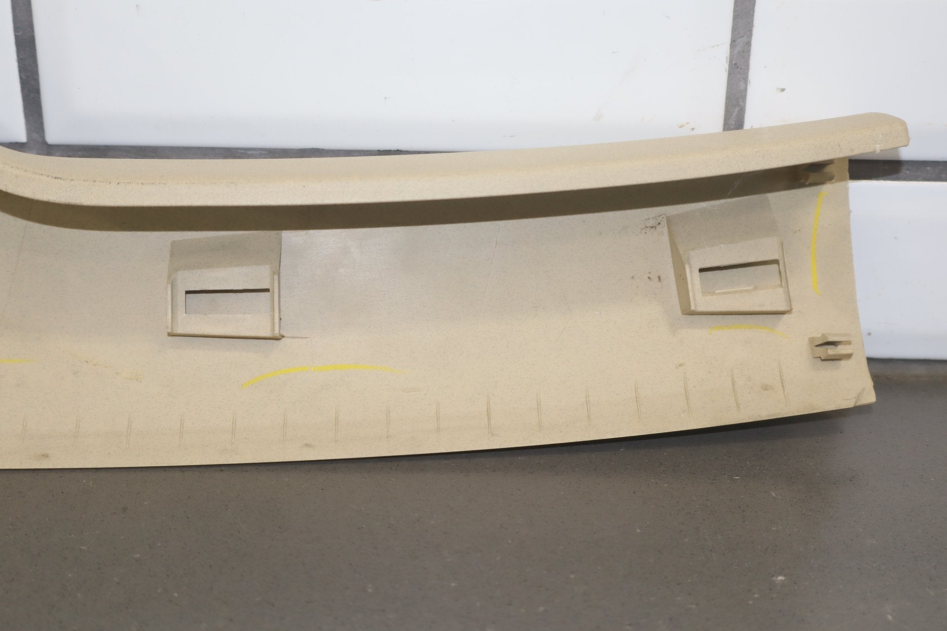 2003-2010 Volkswagen Beetle Pair A Pillar Trim Black LN