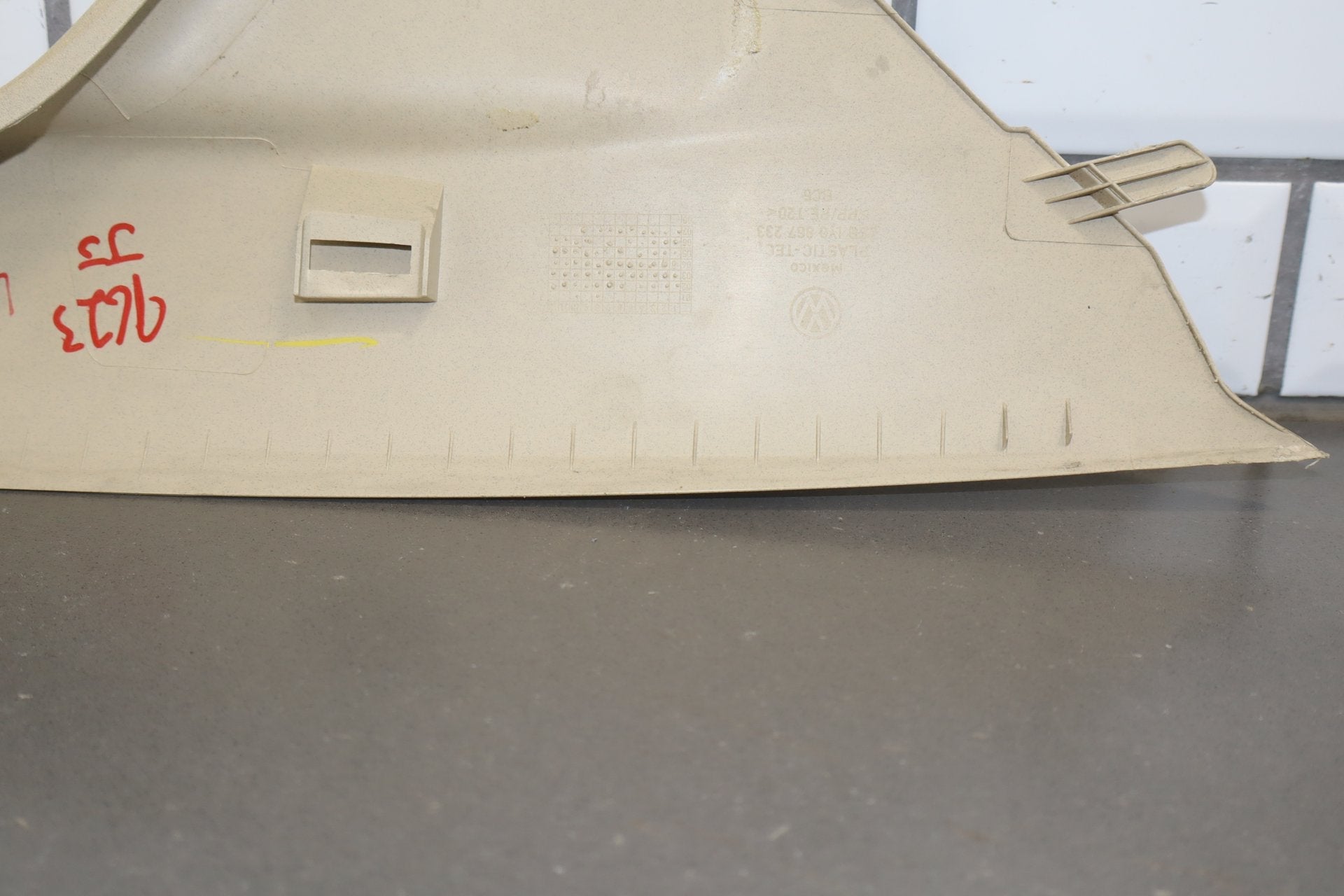 2003-2010 Volkswagen Beetle Pair A Pillar Trim Black LN