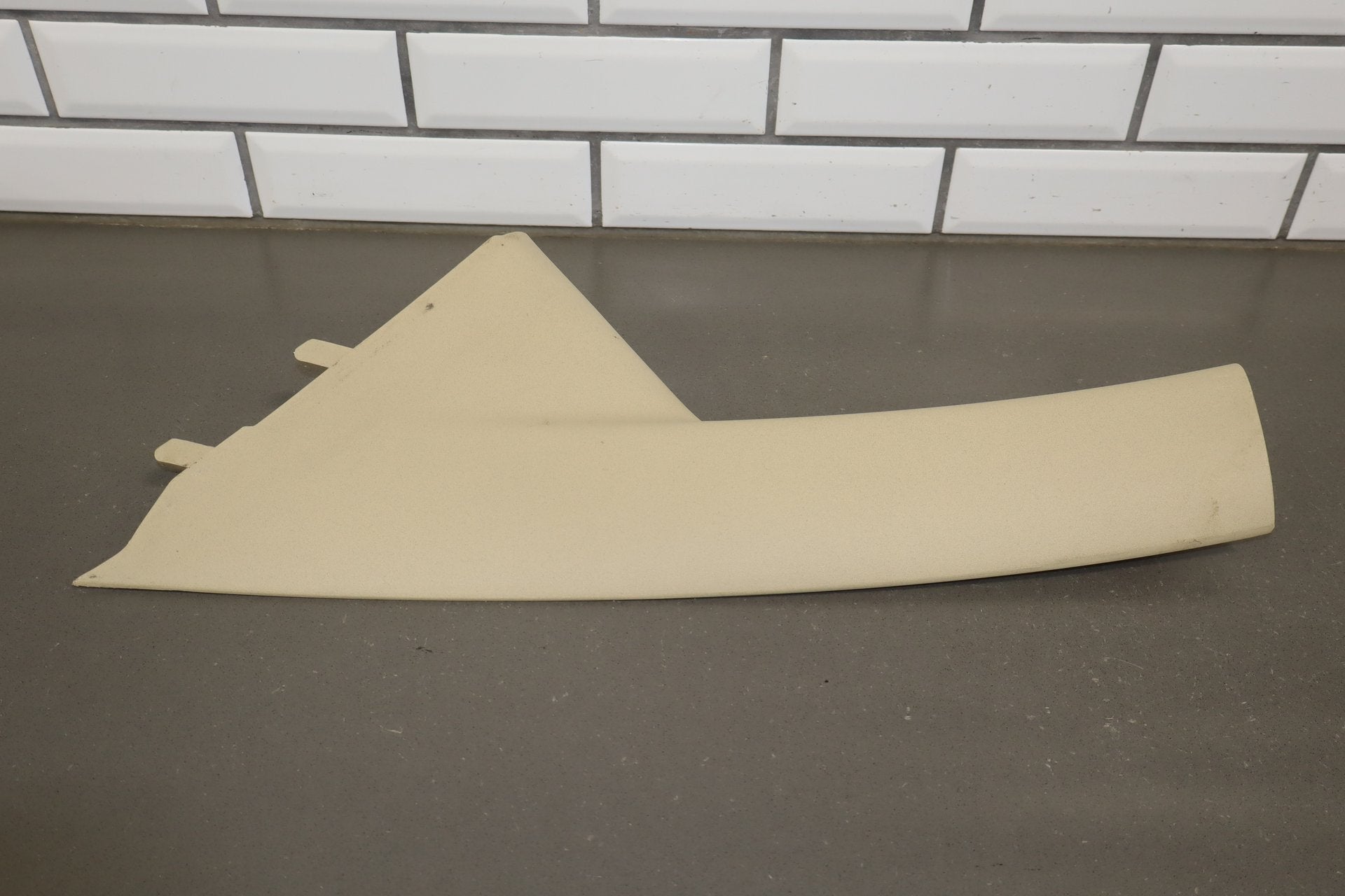 2003-2010 Volkswagen Beetle Pair A Pillar Trim Black LN