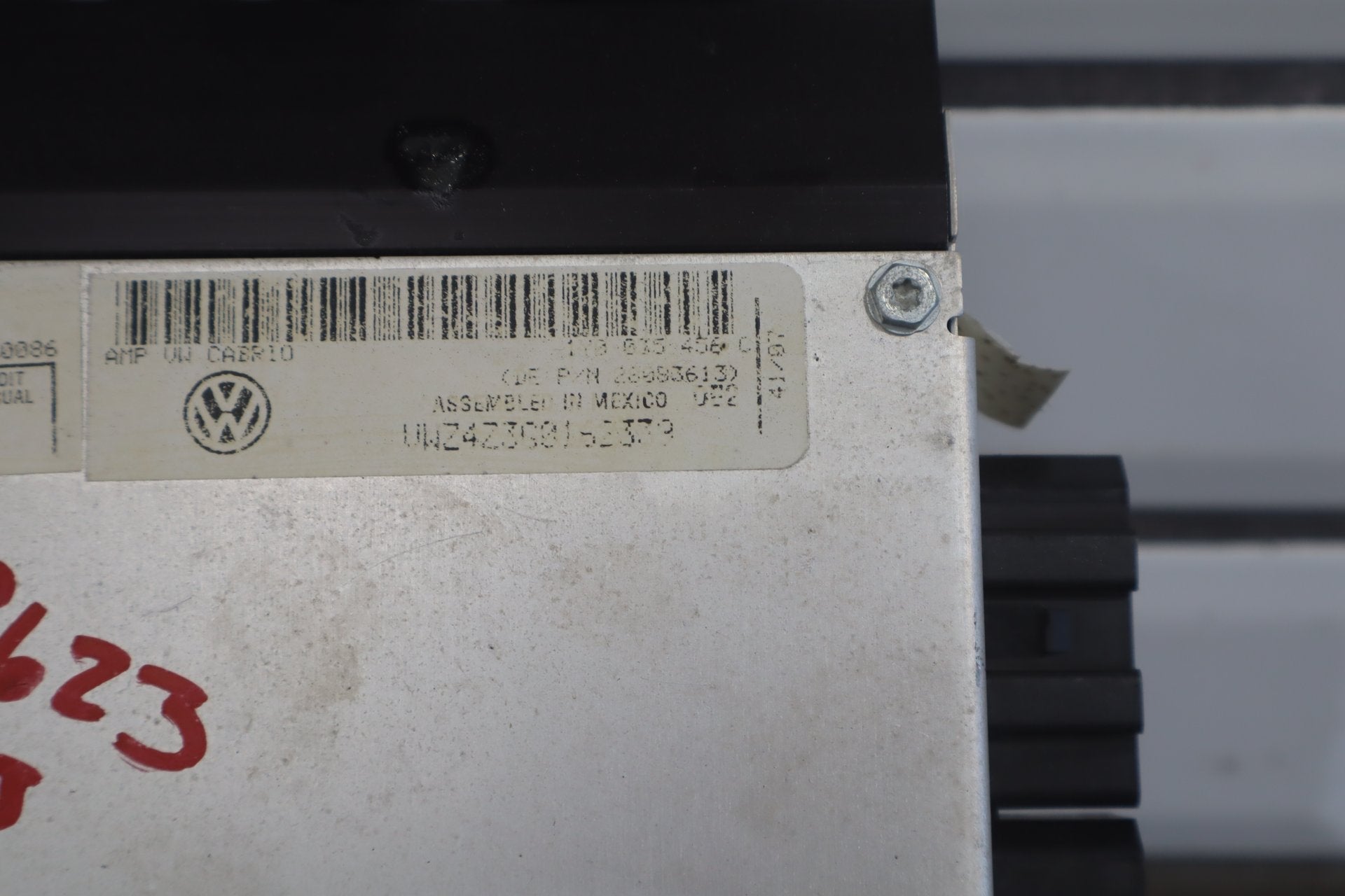 2003-2010 Volkswagen Beetle Radio Amplifier OEM Monsoon
