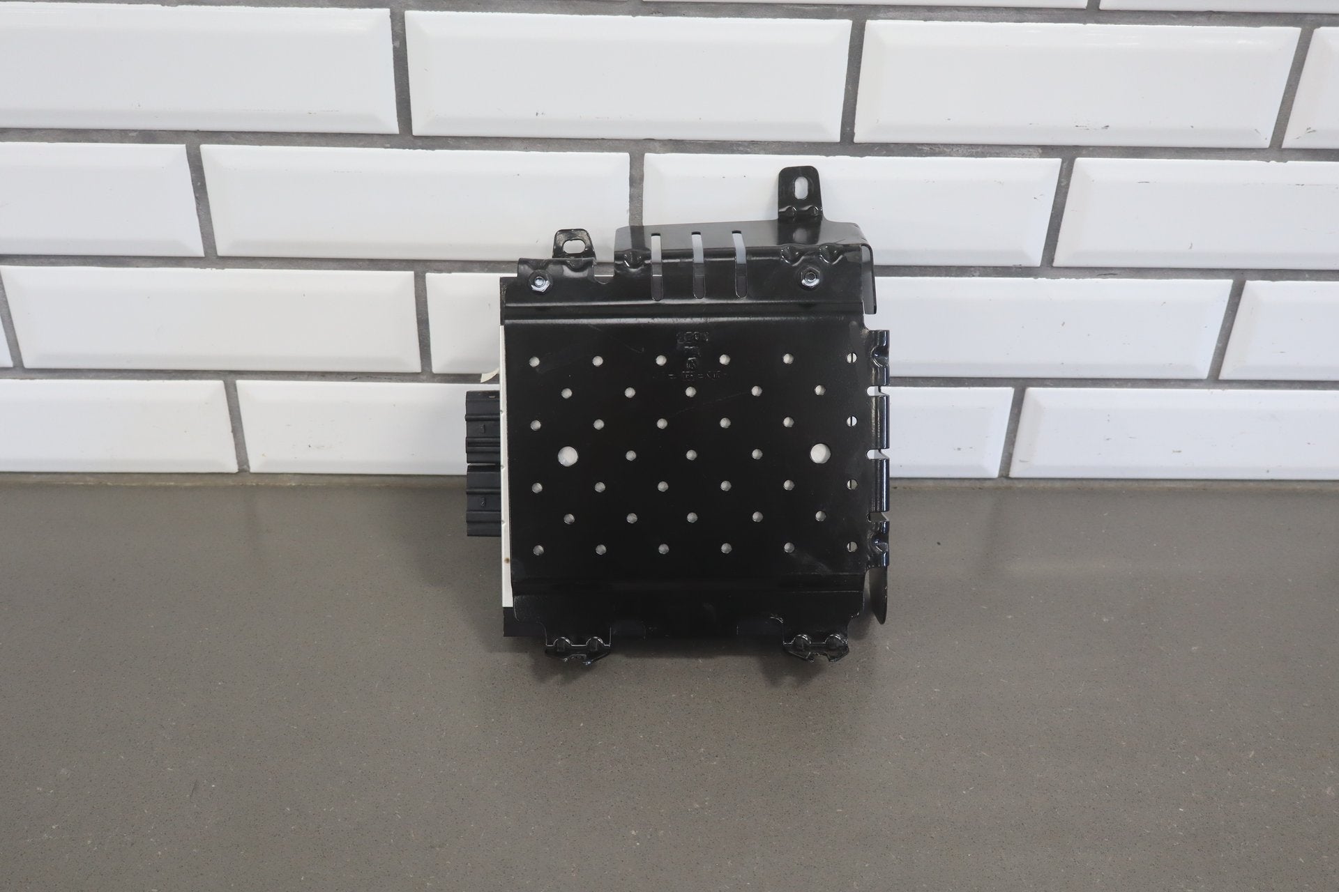 2003-2010 Volkswagen Beetle Radio Amplifier OEM Monsoon
