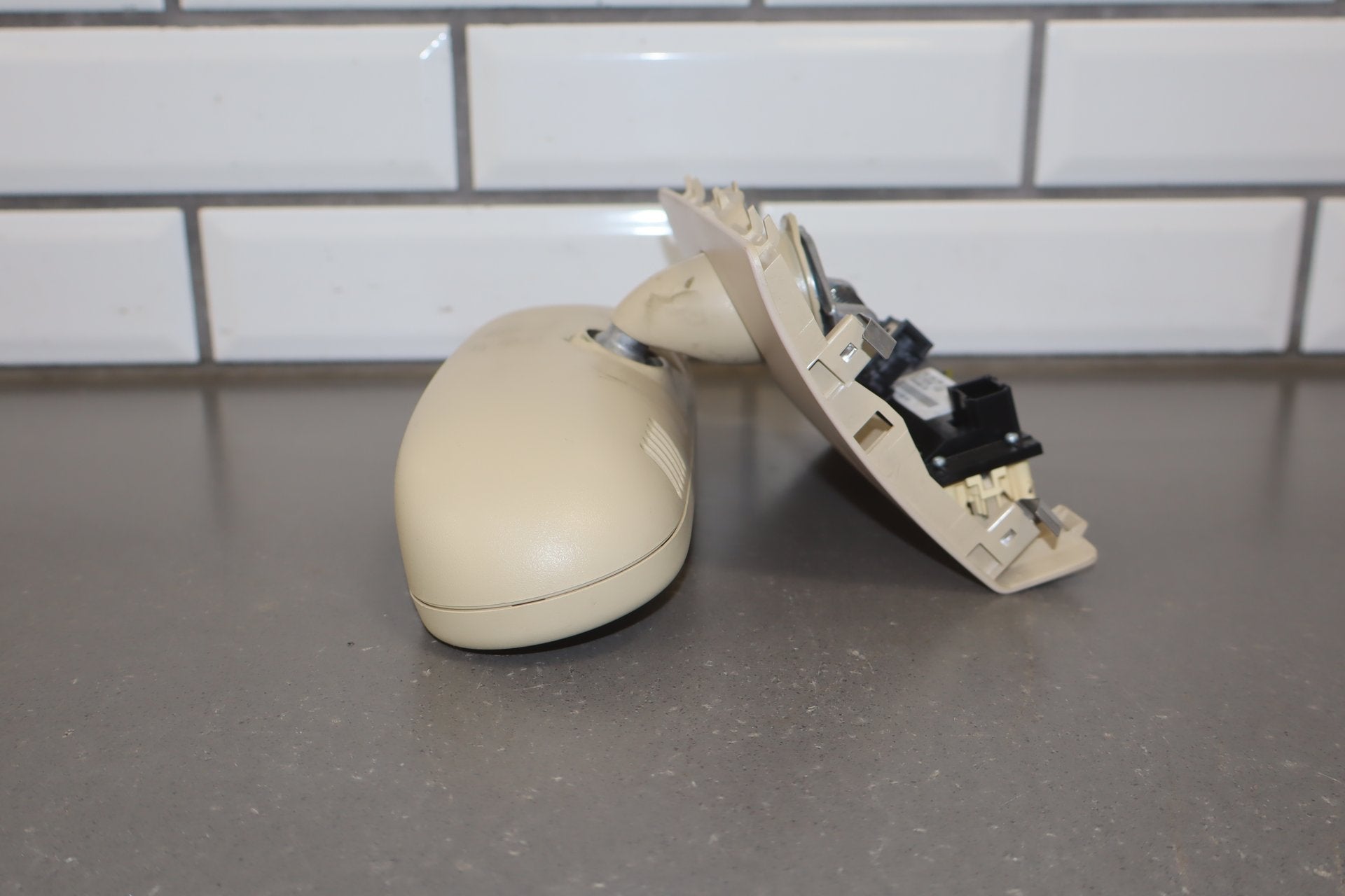 2003-2010 Volkswagen Beetle SE Rear View Mirror