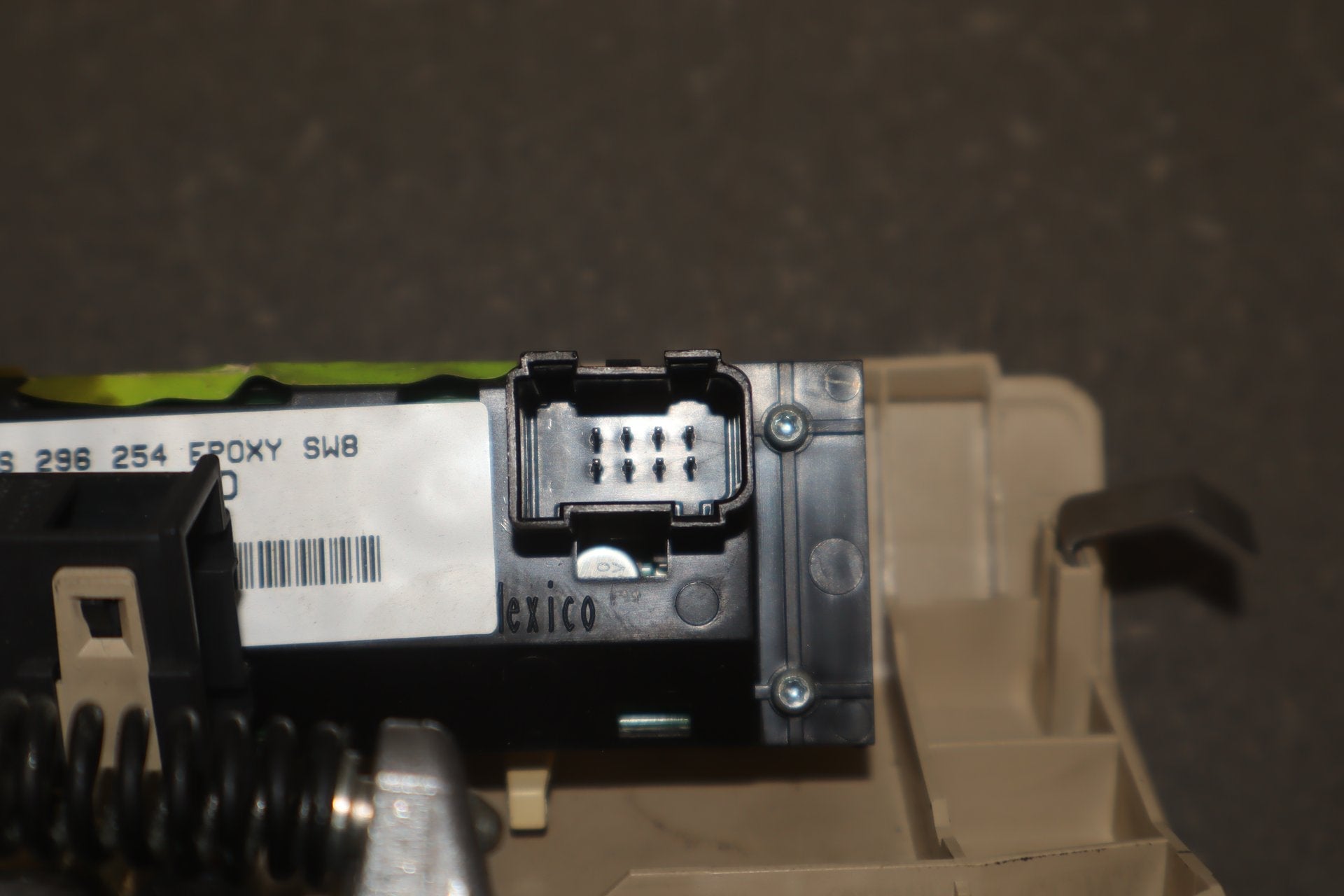 2003-2010 Volkswagen Beetle SE Rear View Mirror