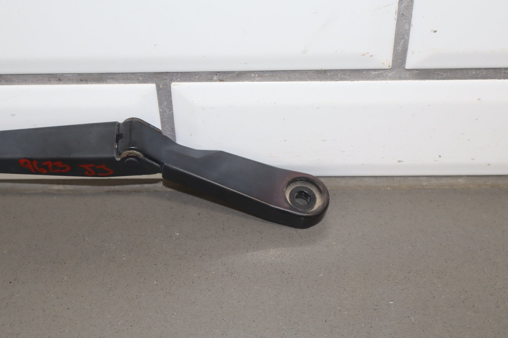 2003-2010 Volkswagen Beetle SE Wiper Arm Pair