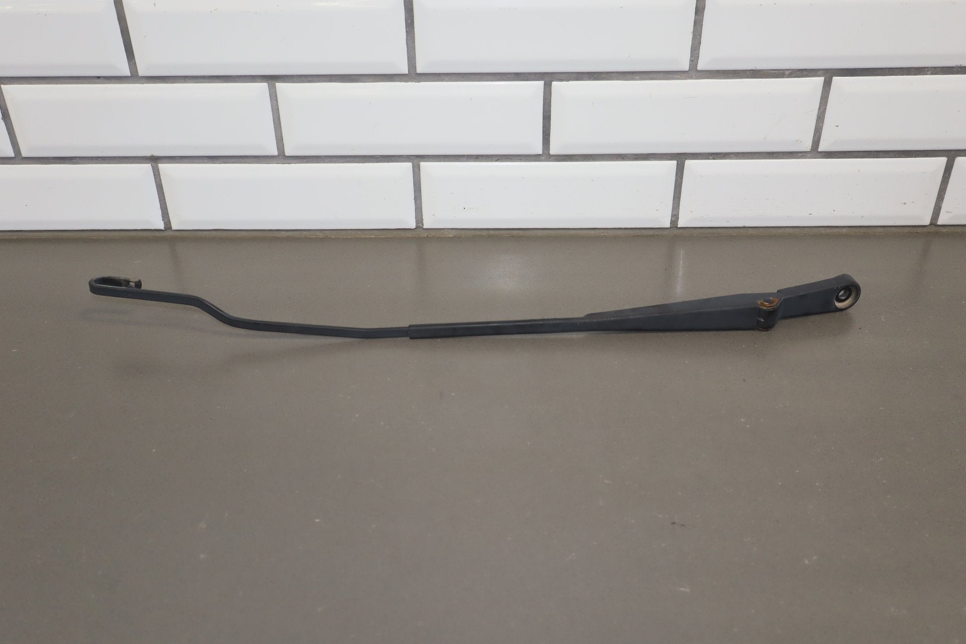 2003-2010 Volkswagen Beetle SE Wiper Arm Pair